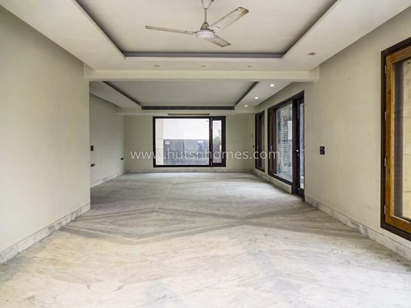 5 BHK Flat For Sale in Panchsheel Park