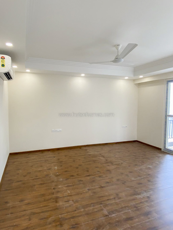 4 BHK Flat For Rent in Safdarjung Enclave