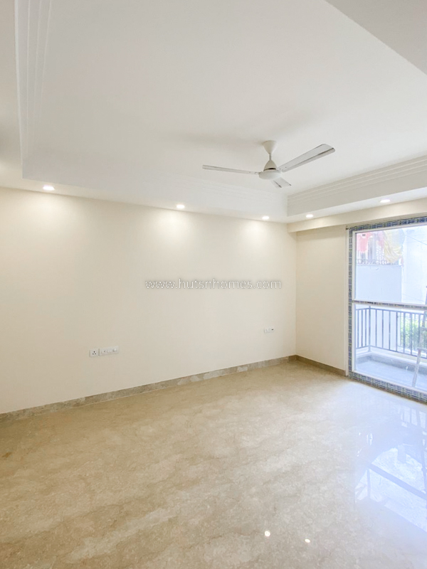 4 BHK Flat For Rent in Safdarjung Enclave