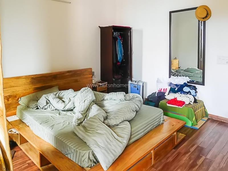 1 BHK Studio For Rent in Nizamuddin East