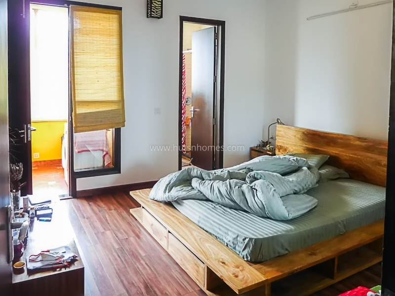 1 BHK Studio For Rent in Nizamuddin East