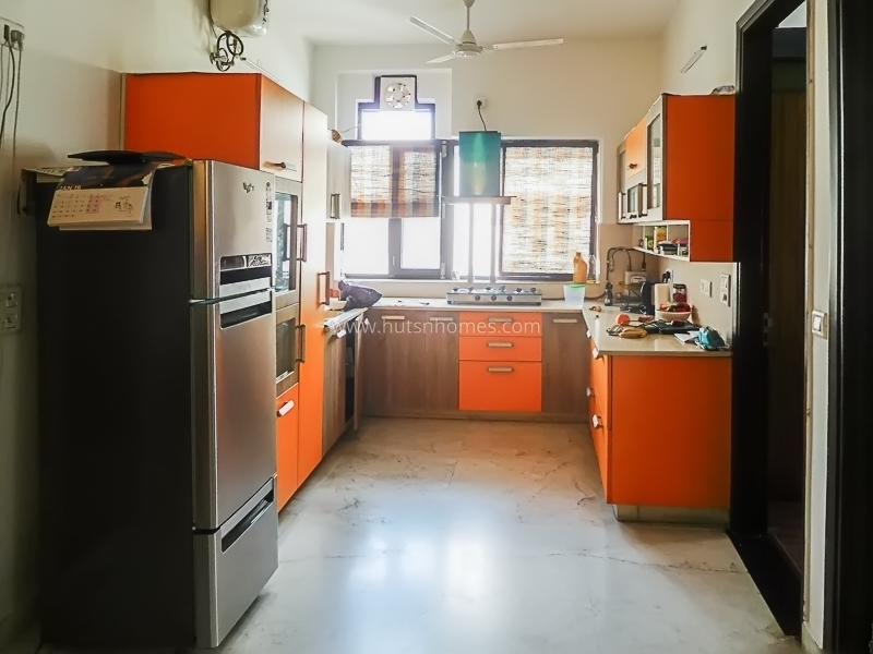 1 BHK Studio For Rent in Nizamuddin East