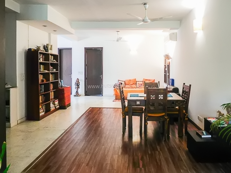 1 BHK Studio For Rent in Nizamuddin East