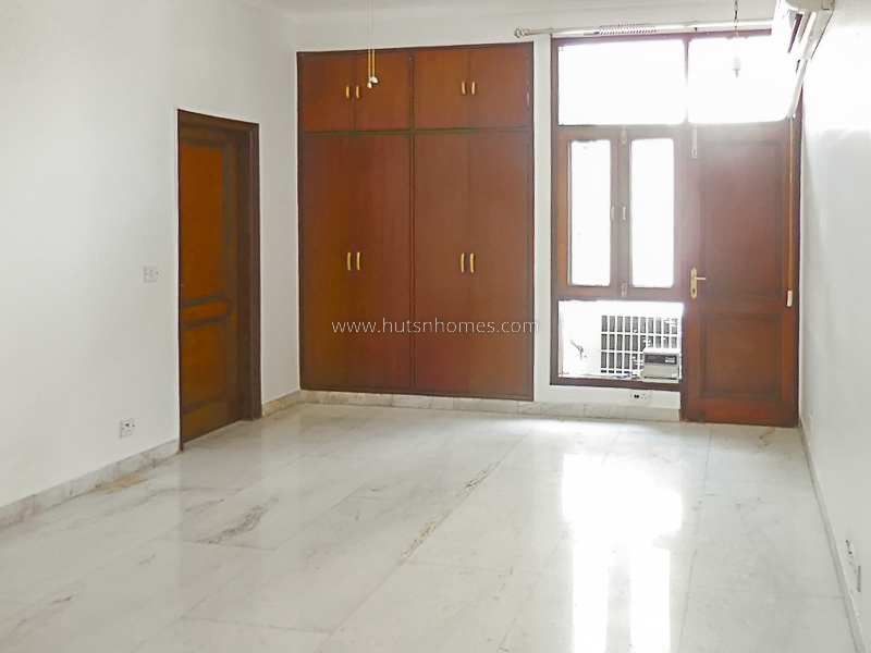 4 BHK Flat For Rent in Gulmohar Park