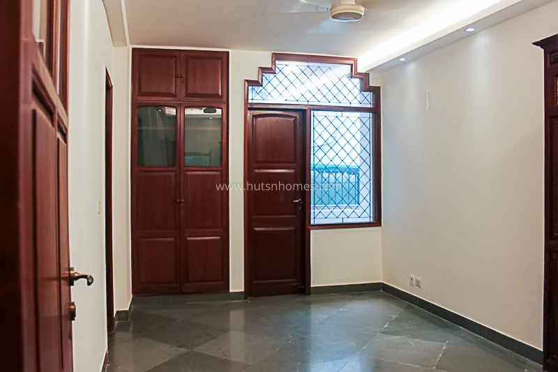 3 BHK Flat For Sale in Vasant Vihar