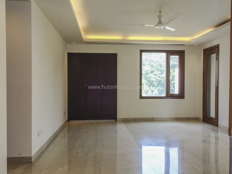 5 BHK Duplex For Sale in Maharani Bagh