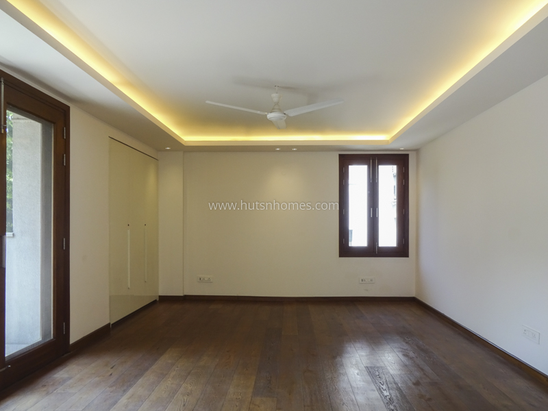 5 BHK Duplex For Sale in Maharani Bagh