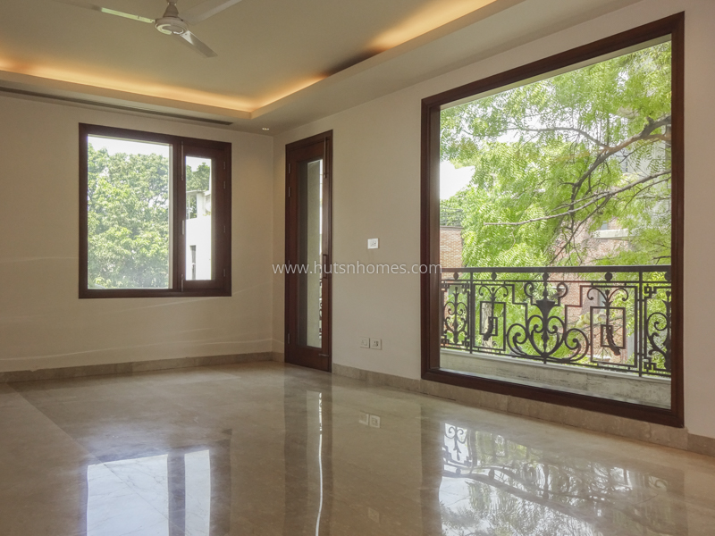 5 BHK Duplex For Sale in Maharani Bagh