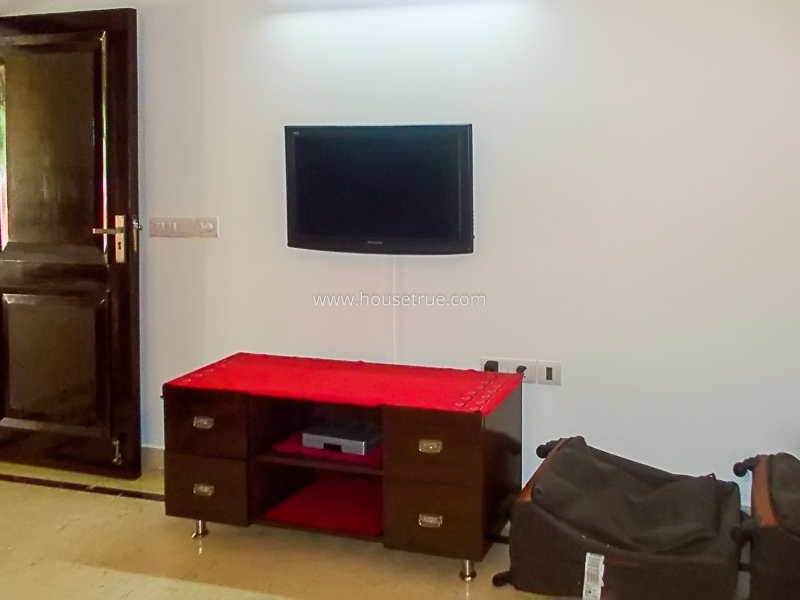 1 BHK Flat For Rent in Nizamuddin East