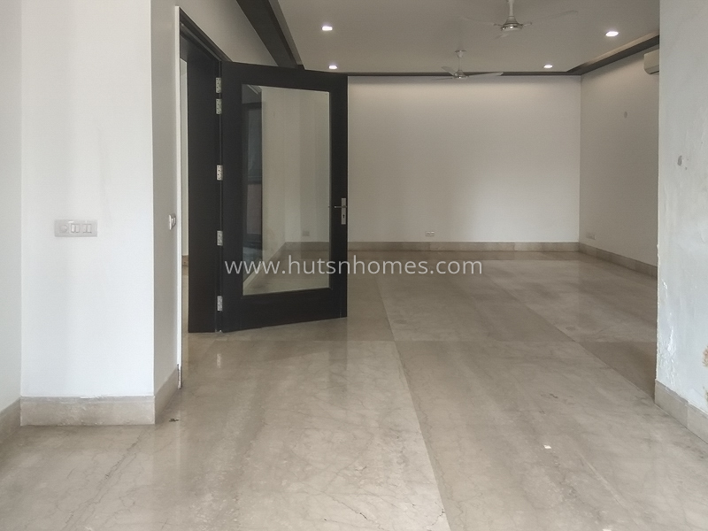 5 BHK House For Sale in Dlf Chattarpur Farms