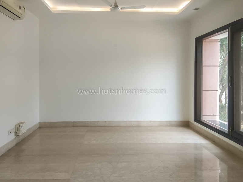 5 BHK House For Sale in Dlf Chattarpur Farms